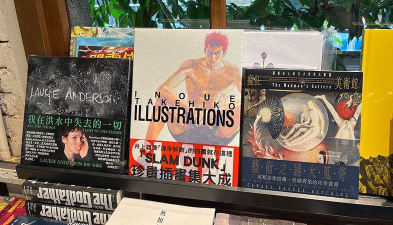 台湾にある浮光書店の内観